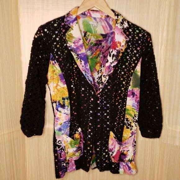 Alberto Makali Floral & Eyelet Blazer. Medium - Picture 1 of 9